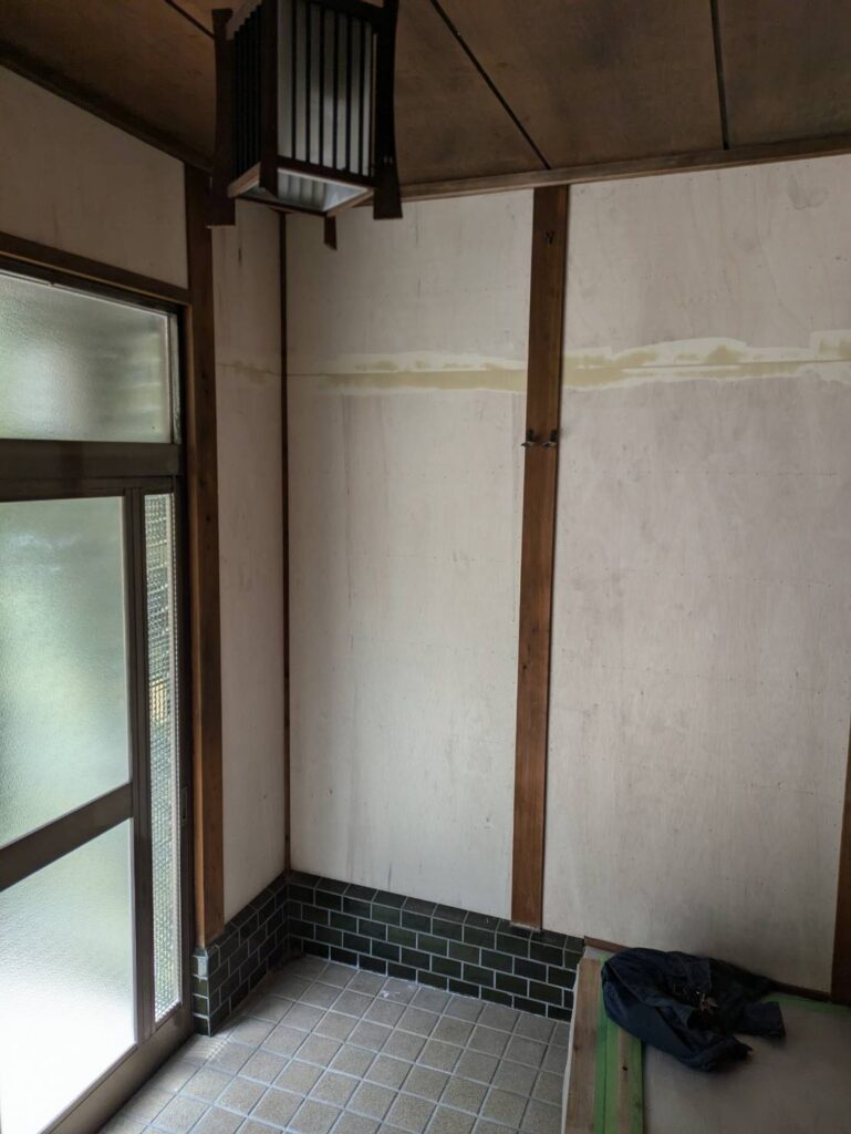 玄関のリフォーム施工途中
